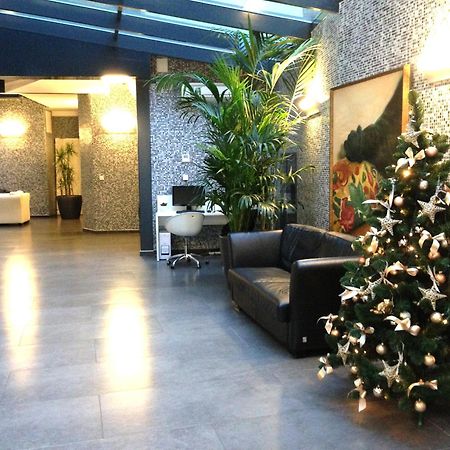 กาลิเลโอ โฮเต็ล Hotel ปราก ภายนอก รูปภาพ