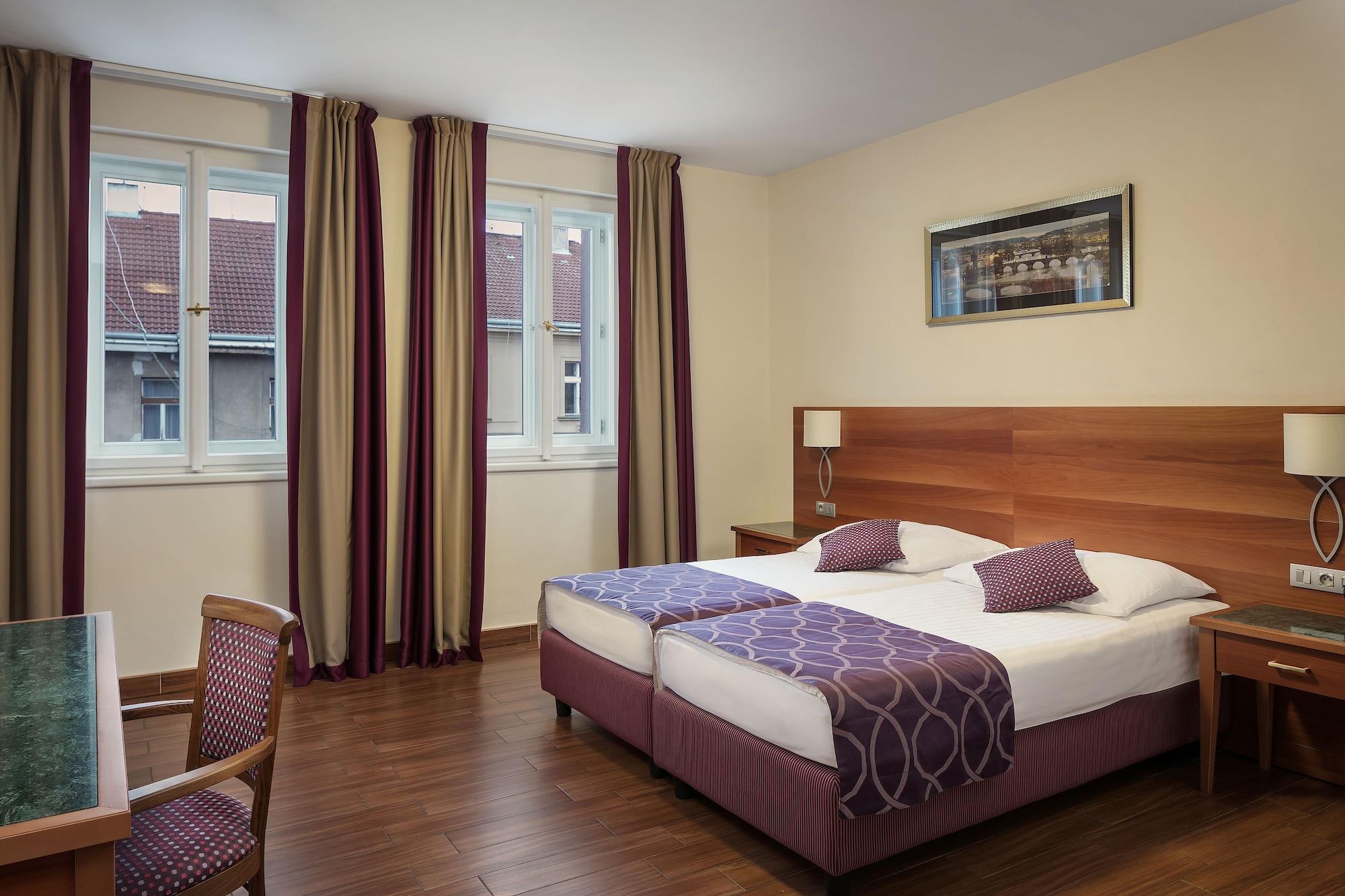 กาลิเลโอ โฮเต็ล Hotel ปราก ภายนอก รูปภาพ