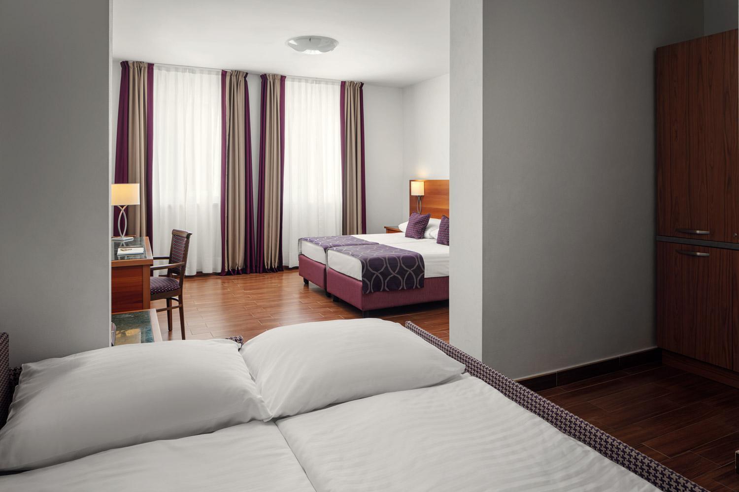 กาลิเลโอ โฮเต็ล Hotel ปราก ภายนอก รูปภาพ